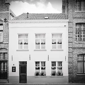  Holiday home Groeninghe In The Centre Of Belgium